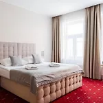 Kamienica Pod Neptunem - Rynek - Sniadanie W Cenie - 200m Do Molo Bed & Breakfast