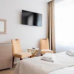 Kamienica Pod Neptunem - Rynek - Sniadanie W Cenie - 200m Do Molo Bed & Breakfast