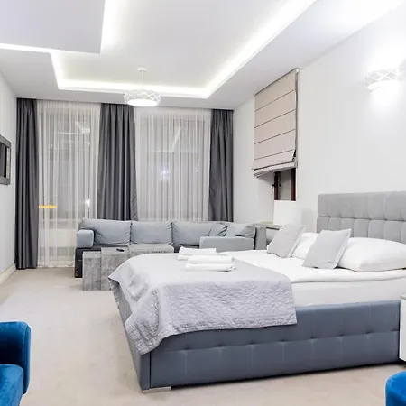 Kamienica Pod Neptunem - Rynek - Sniadanie W Cenie - 200m Do Molo