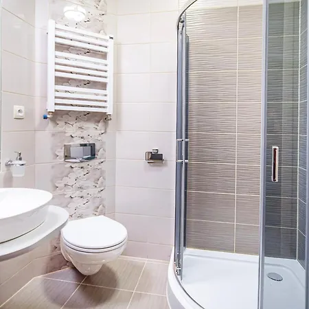 Bed and breakfast Kamienica Pod Neptunem - Rynek - Sniadanie W Cenie - 200m Do Molo