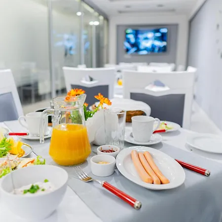 Bed and Breakfast Kamienica Pod Neptunem - Rynek - Sniadanie W Cenie - 200m Do Molo
