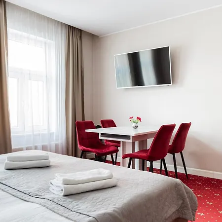 Bed and Breakfast Kamienica Pod Neptunem - Rynek - Sniadanie W Cenie - 200m Do Molo
