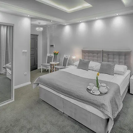 Kamienica Pod Neptunem 住宿加早餐酒店 4*