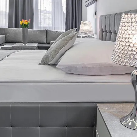 Kamienica Pod Neptunem Bed & Breakfast