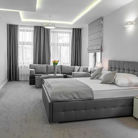 Bed and breakfast Kamienica Pod Neptunem - Rynek - Sniadanie W Cenie - 200m Do Molo 4*