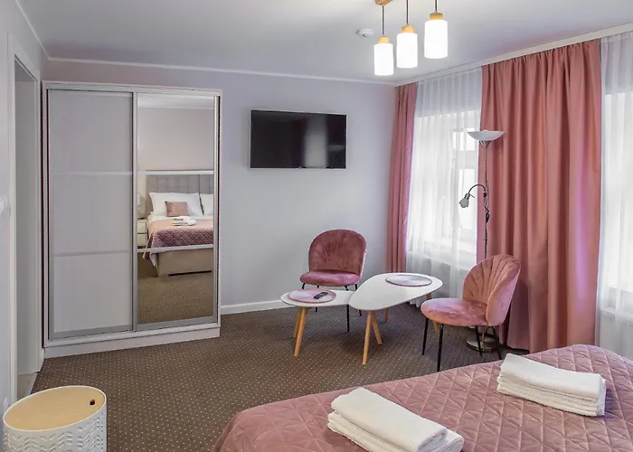 Bed and breakfast Kamienica Pod Neptunem - Rynek - Sniadanie W Cenie - 200m Do Molo 4*