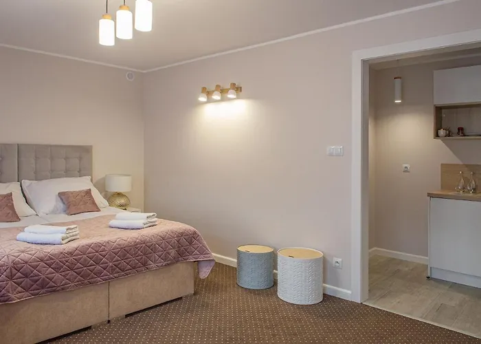 Bed and breakfast Kamienica Pod Neptunem - Rynek - Sniadanie W Cenie - 200m Do Molo