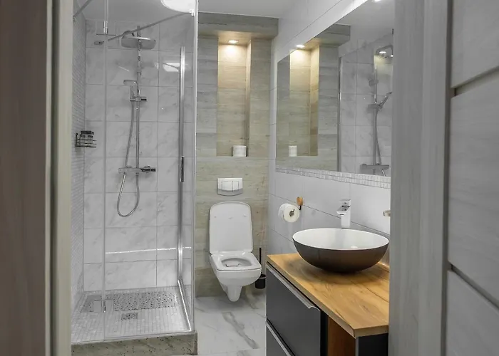 Bed and breakfast Kamienica Pod Neptunem - Rynek - Sniadanie W Cenie - 200m Do Molo Puck