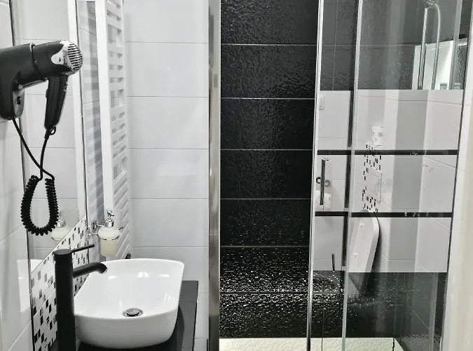 Kamienica Pod Neptunem - Rynek - Sniadanie W Cenie - 200m Do Molo Bed and breakfast Puck