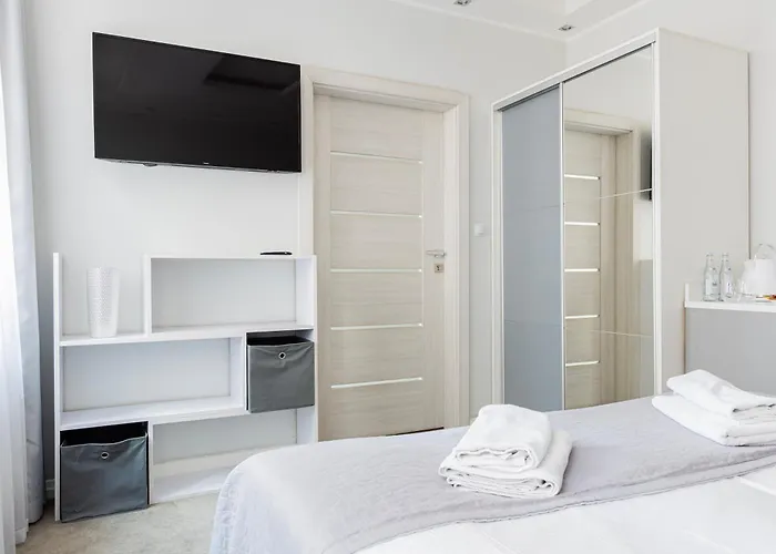 Kamienica Pod Neptunem - Rynek - Sniadanie W Cenie - 200m Do Molo 住宿加早餐酒店 4*