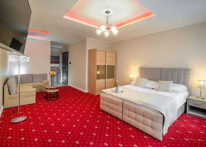 Kamienica Pod Neptunem - Rynek - Sniadanie W Cenie - 200m Do Molo