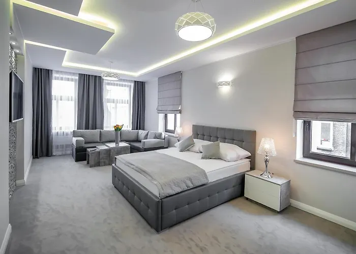 Kamienica Pod Neptunem - Rynek - Sniadanie W Cenie - 200m Do Molo Puck