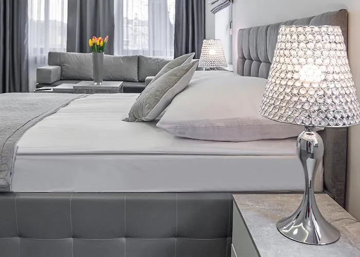 Kamienica Pod Neptunem - Rynek - Sniadanie W Cenie - 200m Do Molo Bed and breakfast