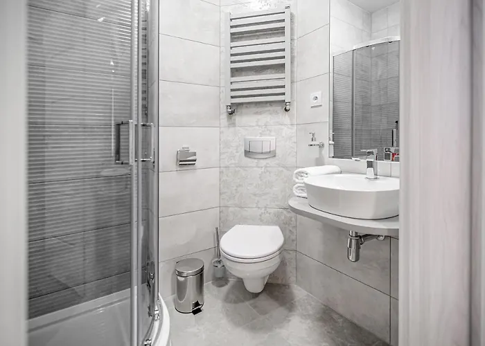 Bed and breakfast Kamienica Pod Neptunem - Rynek - Sniadanie W Cenie - 200m Do Molo Puck