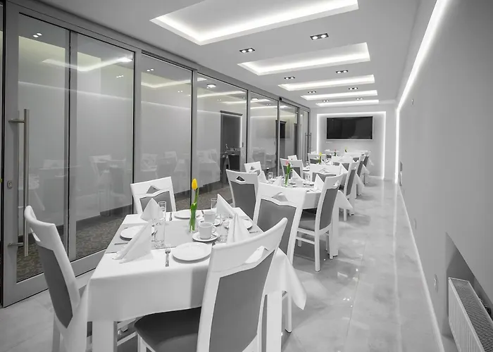 Bed and breakfast Kamienica Pod Neptunem - Rynek - Sniadanie W Cenie - 200m Do Molo Puck